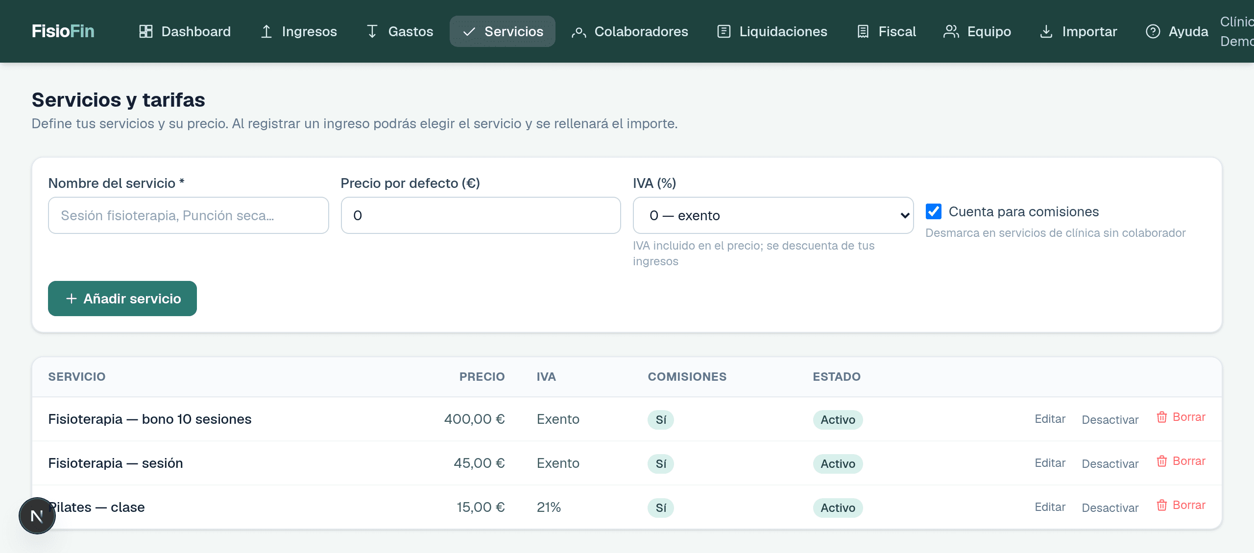 Sección Servicios: formulario de alta con precio e IVA y tabla de servicios de la clínica